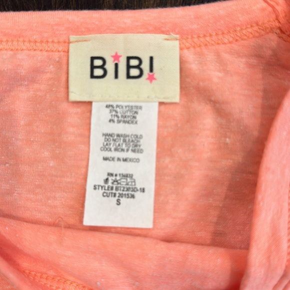 BiBi color block cold shoulder t-shirt size small - Picture 3 of 6